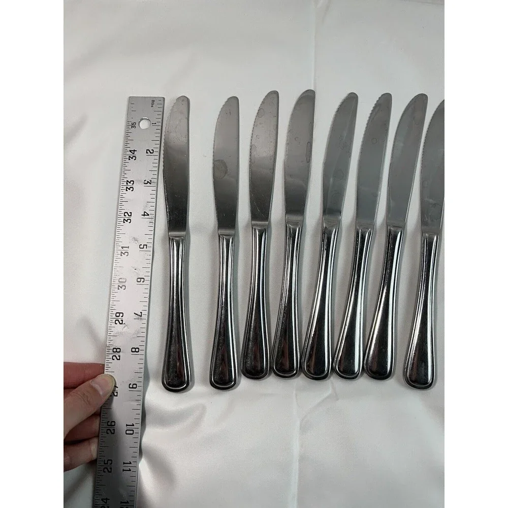 Oneida Stainless 9” Dinner Knives Set of‎ 8
